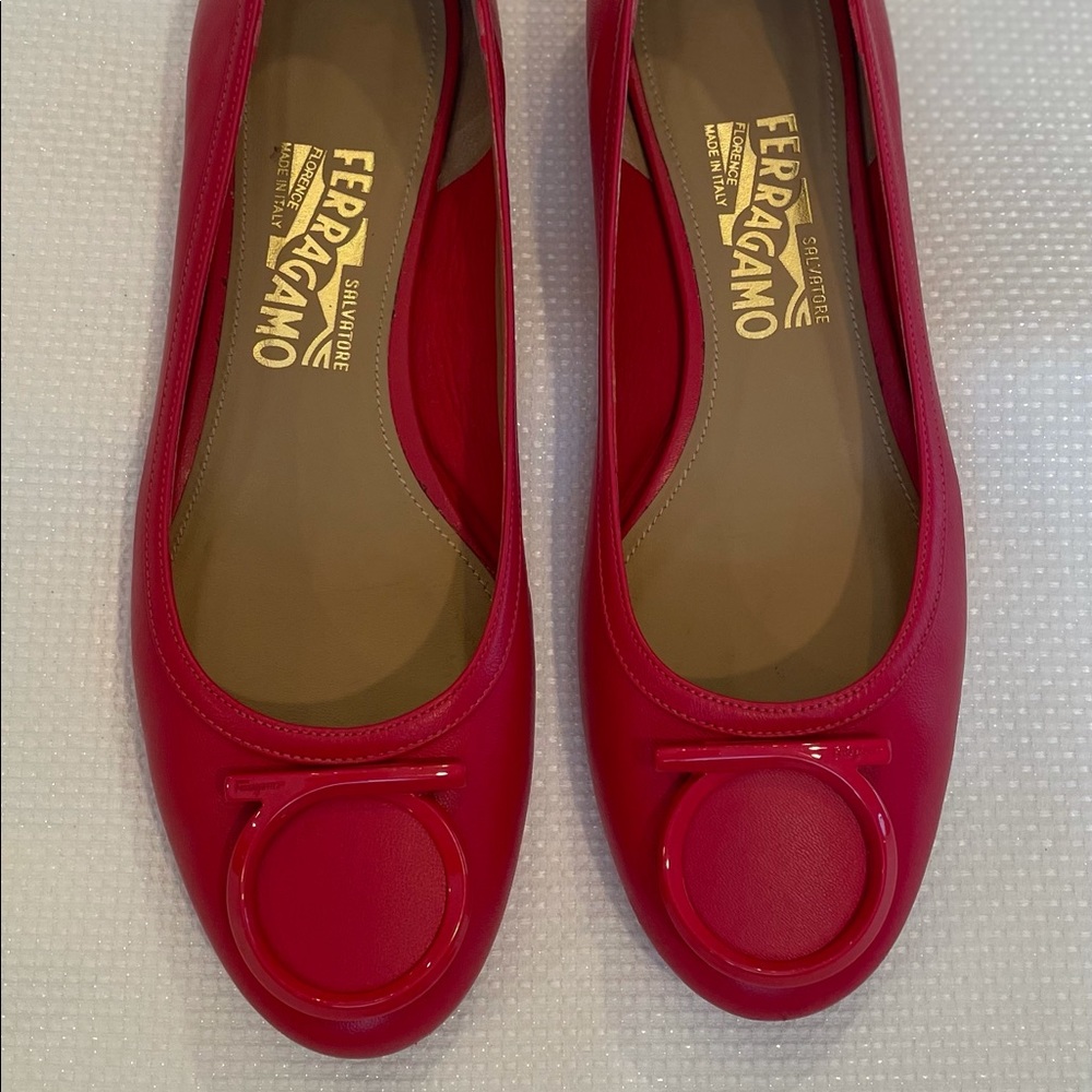 Salvatore Ferragamo coral ballet flats